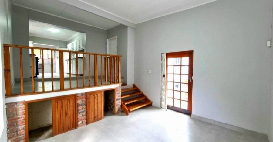 4 Bedroom Property for Sale in Nahoon Valley Park Eastern Cape